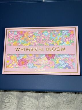 Whimsical Bloom Eyeshadow Palette – Multi-Color